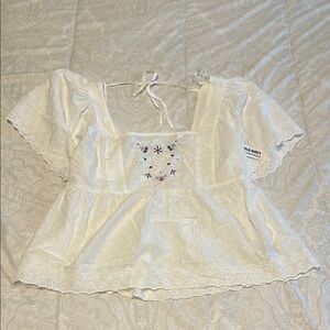 Old Navy White Embroidered Blouse